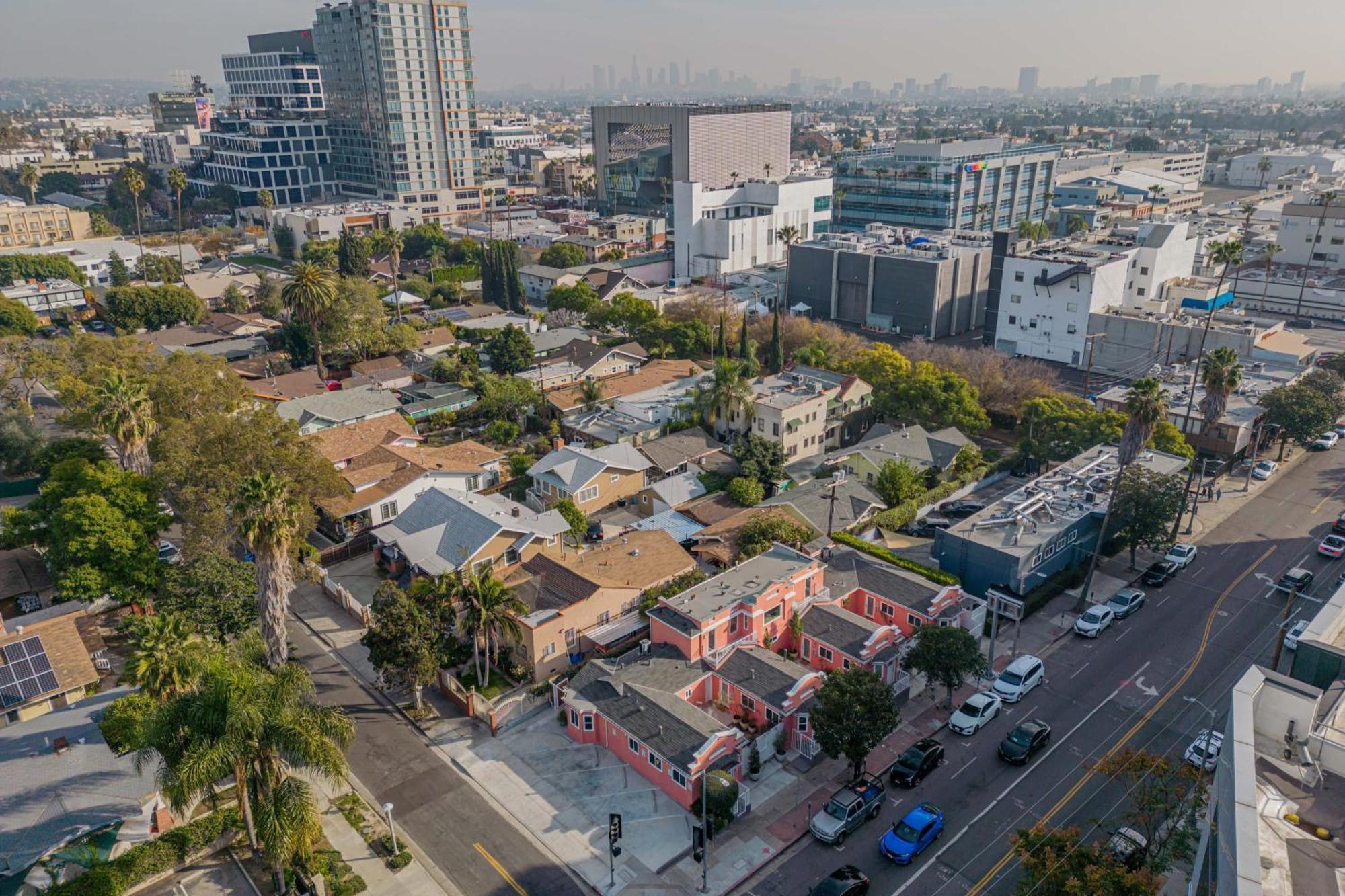 Southwest Chic Bungalow In The Heart Of Hollywood Лос Анджелис Екстериор снимка